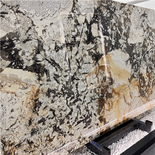 Luxury Brazil Crystal Backlit Patagonia Quartzite Slab Wall From China