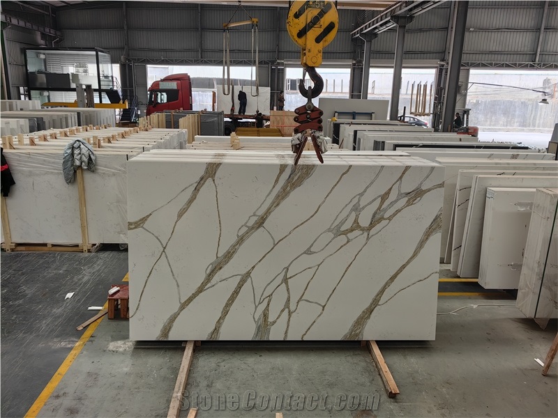 Goldtop Calacatta Everest White Quartz Slabs From China