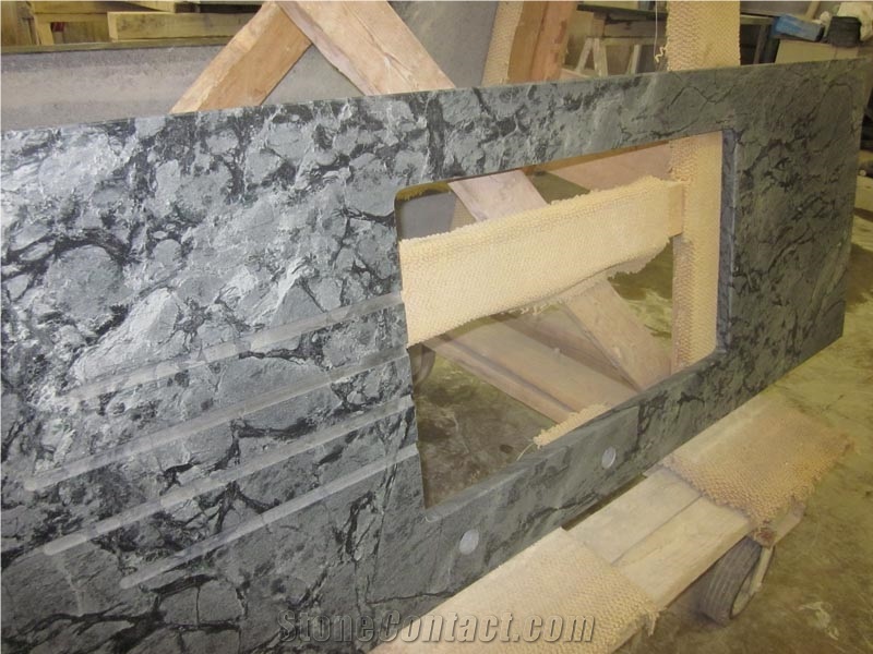 Natural Stone Drainboard Granite Kitchen Countertops from China