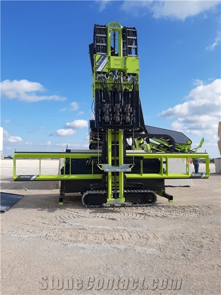 Hydraulic Tracked Drilling Machine - Meteor