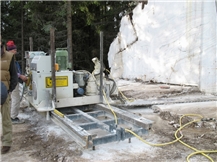 Benetti CSM 962 Chain Saw Machine vertical and horizontal cuts in limestone, marble, and travertine