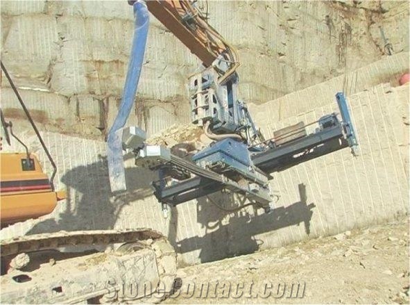 Perfora Pratic 100VH Quarry hydraulic vertical and horizontal drilling mobile unit