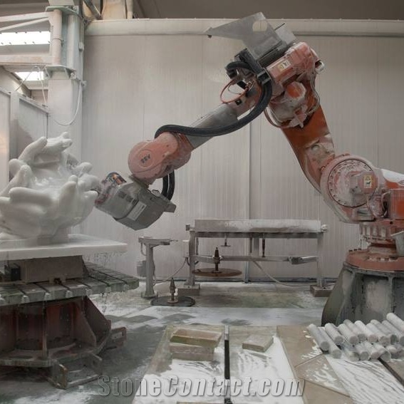 Scultorob 7 axis robotic system for milling and turning operations