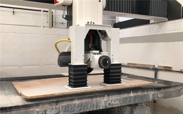 SIMEC Quasar 725 CNC Bridge Sawing CNC Machine with Rotating Head
