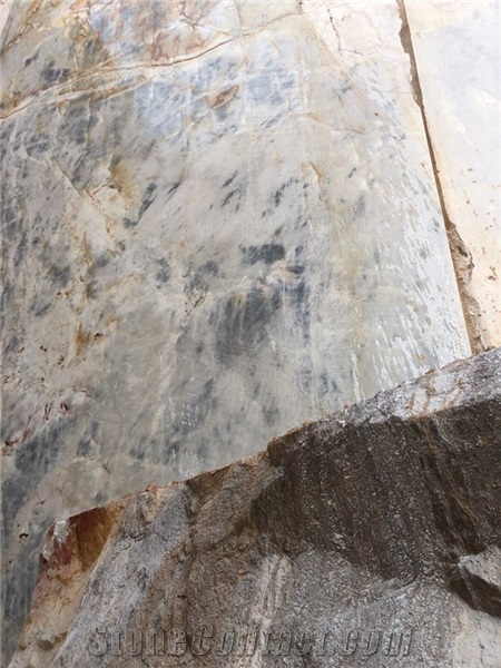 Fontaine Blue Quartzite- Fountaine Bleau Quarry