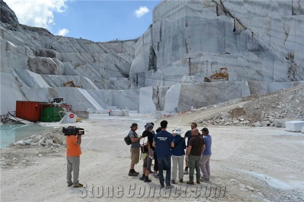 Bianco Piastra Marina marble quarry