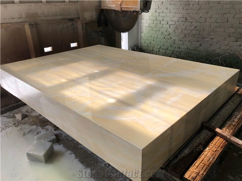 Factory Price of Golden Marble Floor Application