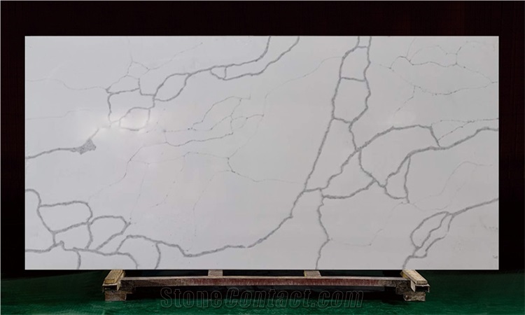 Calacatta Glossy Artificial Quartz Stone Slab for Table