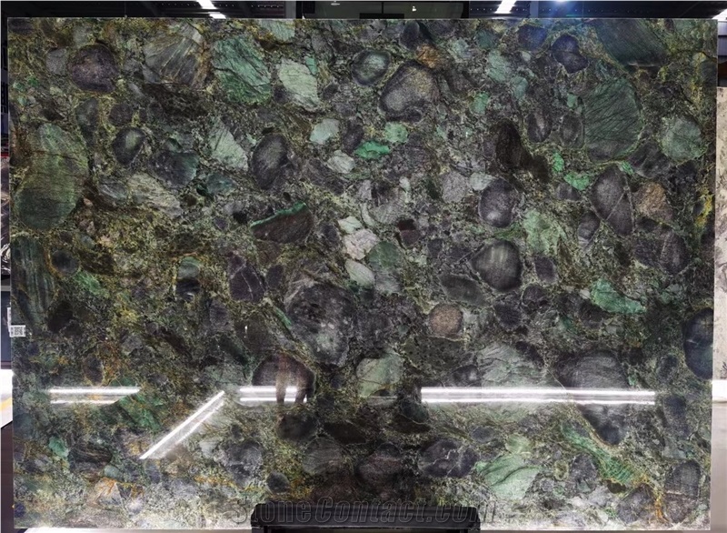 Brazil Fashion Green Granite Slab