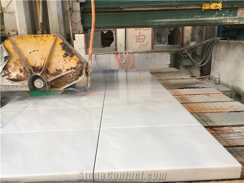 Chinese Crystal White Quartzite Tiles Slabs Price 