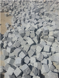 White Natanz Granite Cobble Stone, Cube Stone