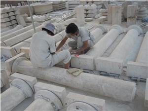 Doric travtertine column 002