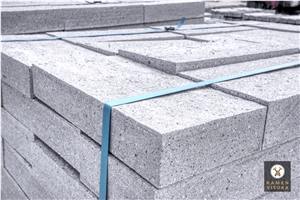 Majdan Visoka Andesite Kerbstone