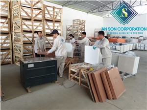 Packing White Marble 60X60x1.5Cm In The Factory Today