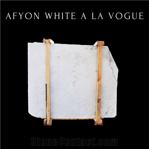 White Cloudy Marble Slab