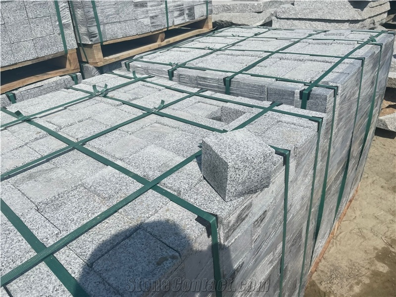 Bergama Grey Granite Split-Cut Grey Cube Stone, Cobble Stone