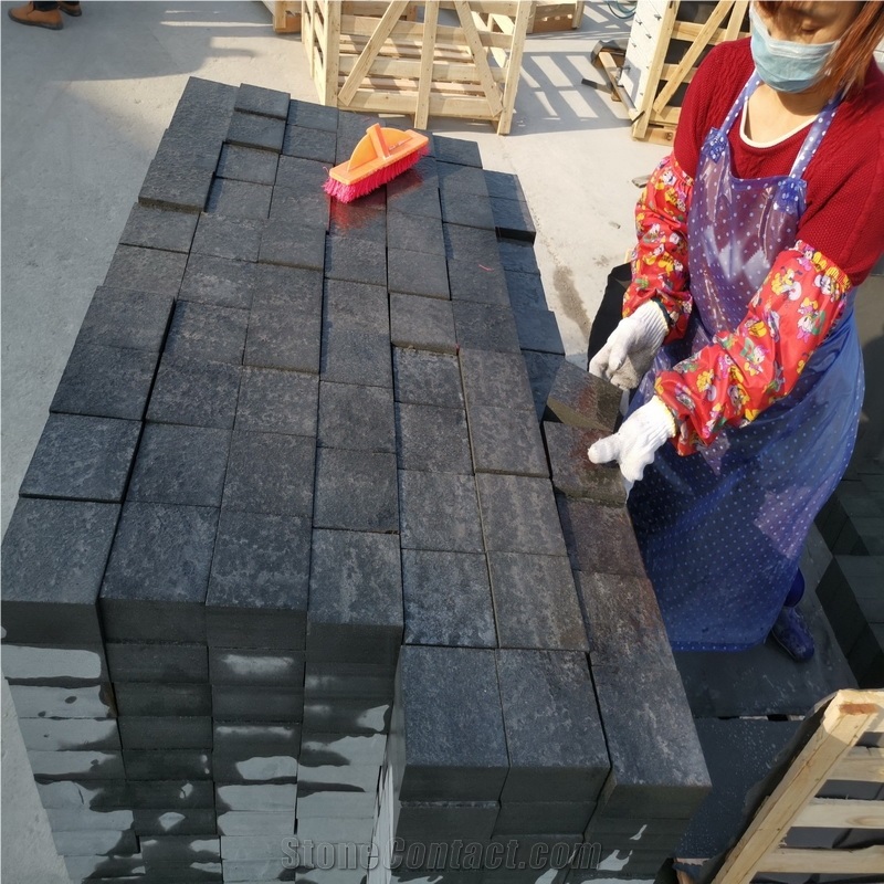 China Andesite Black Basalt Cube Cobble Stone Outdoors Paver