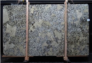 Absolute Cream Granite Slabs, Brazil Beige Granite Slabs