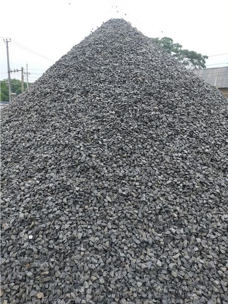 Limestone Aggregate Black Stone 3/4''