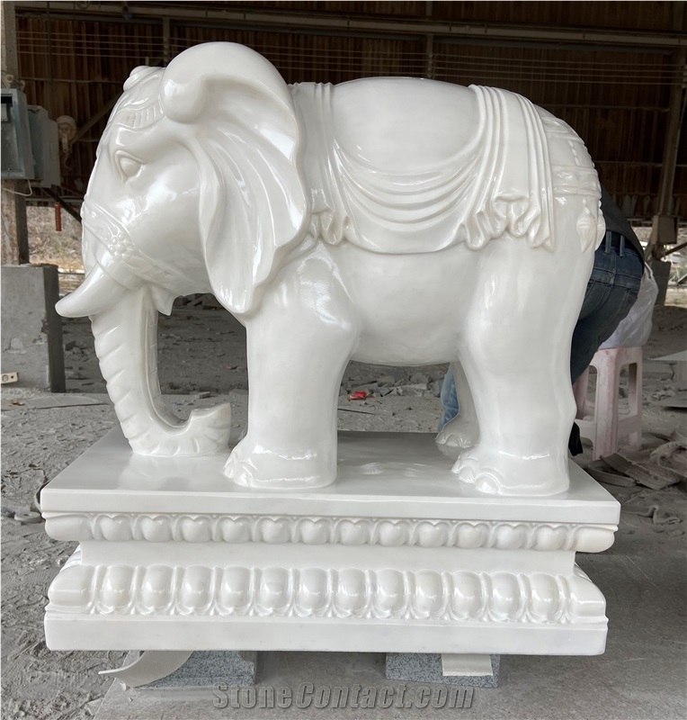 Guangxi White Elephant Animal Garden Sculpture