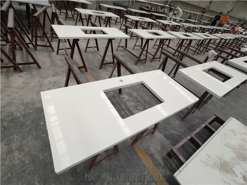 Engineered White Quartz Kitchen Island Countertops