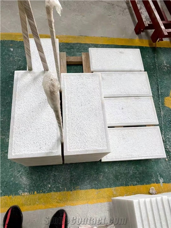 White Marble Tiles Bush-Hammered Flooring Paving