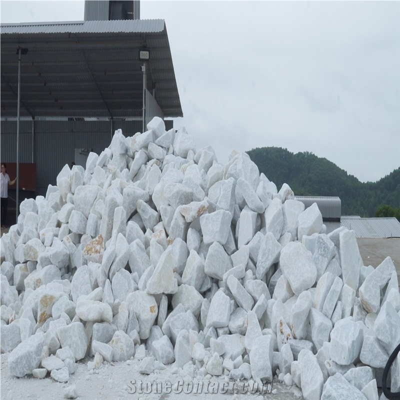 Limestone Lumps For Industrial Applications