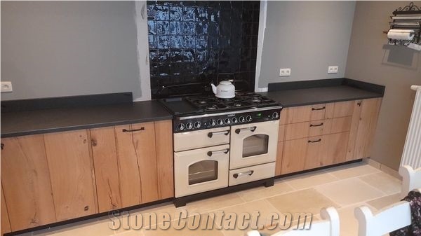 Indian Absolute Black Granite Satinato Kitchen Countertop