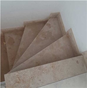 Staircase In Jura Gelb- Jura Beige Limestone Steps