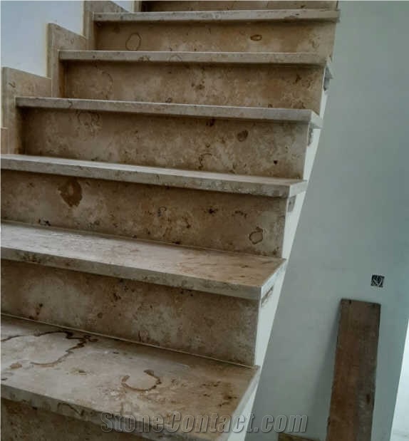 Staircase In Jura Gelb- Jura Beige Limestone Steps