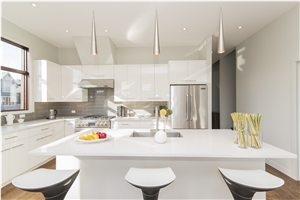 White Artifical Quartz With Big Grain Prefab Kitchen Worktop