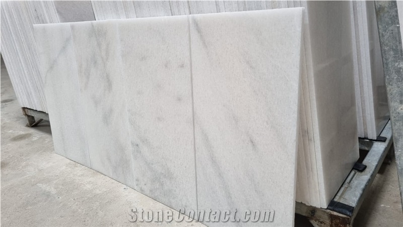 Black Spot In White Background - Cloudy Marble