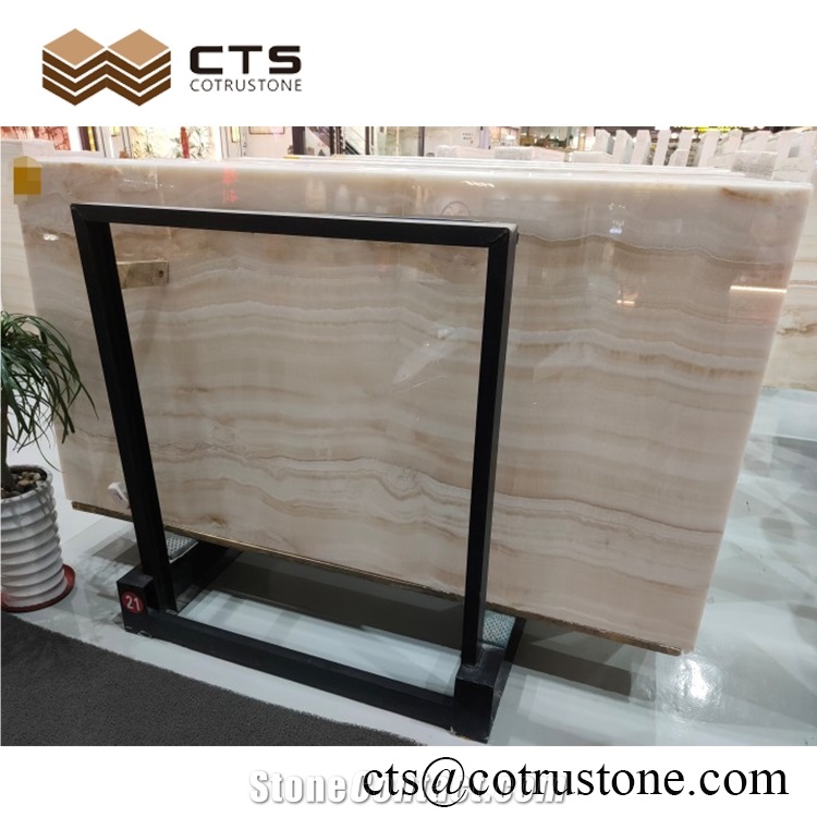 China Exported Price Straight Grain Onyx Slab Light Color