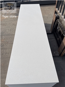 QUARTZ WHITE WITH BRIGHTNESS Kitchen Countertop