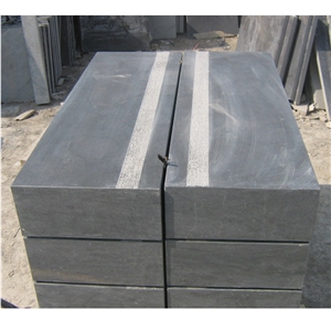 Hot Sale Blue Limestone Kerbstone On The Square