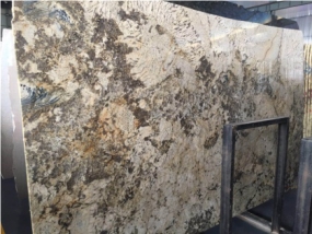 Delicate Color Golden Tang Polished Granite Slab
