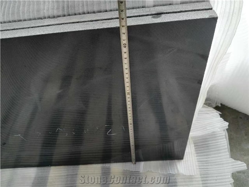 China Hebei Black Granite Polished 2Cm Big Slabs