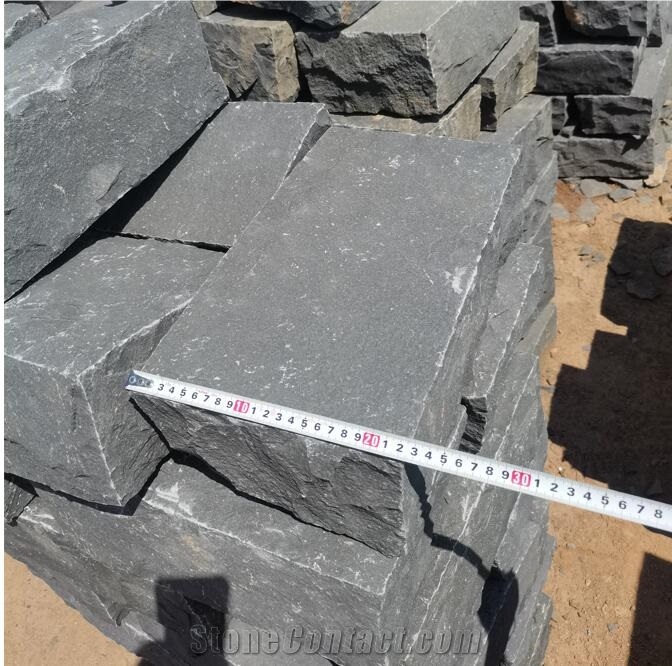 Zhangpu Black Basalt Bluestone Split Kerb Step