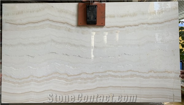 White Straight Veins And Grains Onyx Walling Tile