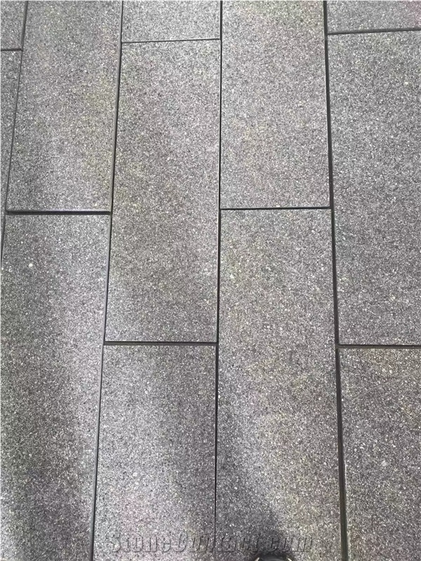 China Green Porphyry Flamed Brushed Tiles For Paving