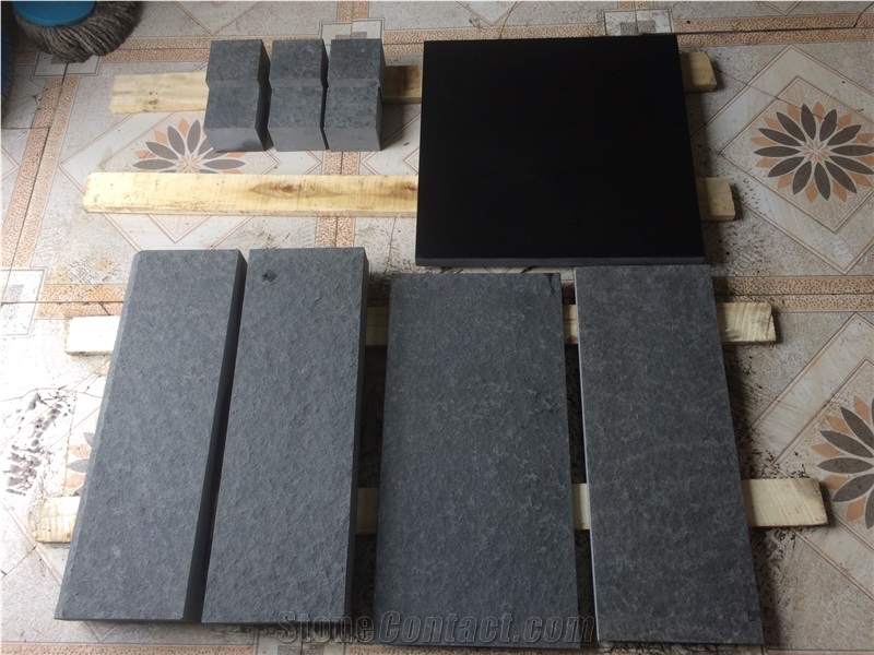 Flamed Mongolia Black Granite Floor Tiles & Slabs