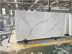 New White Calacatta Quartz Stone Slab