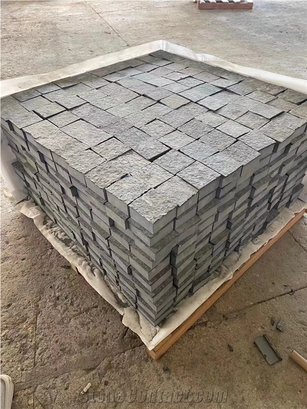 China Cheap And Hot Black Basalt Cobble Stone Cubes Paving