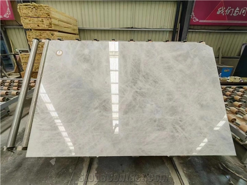 Cristallo White Crystal Quartzite Tile
