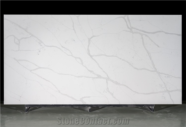 New White Grey Calacatta Quartz Stone Slab