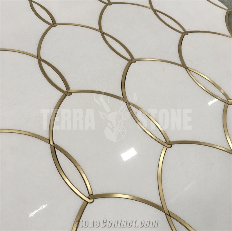 Water Jet Marble Mosaic White Thassos With Brass Wall Tile