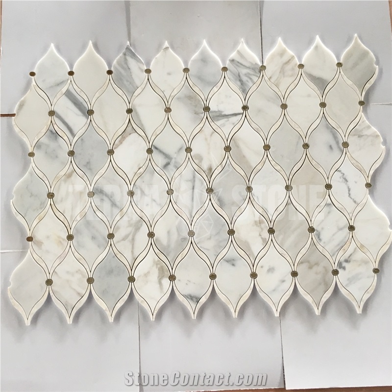 Waterjet Mosaic Calacatta Gold Marble With Pearl Shell