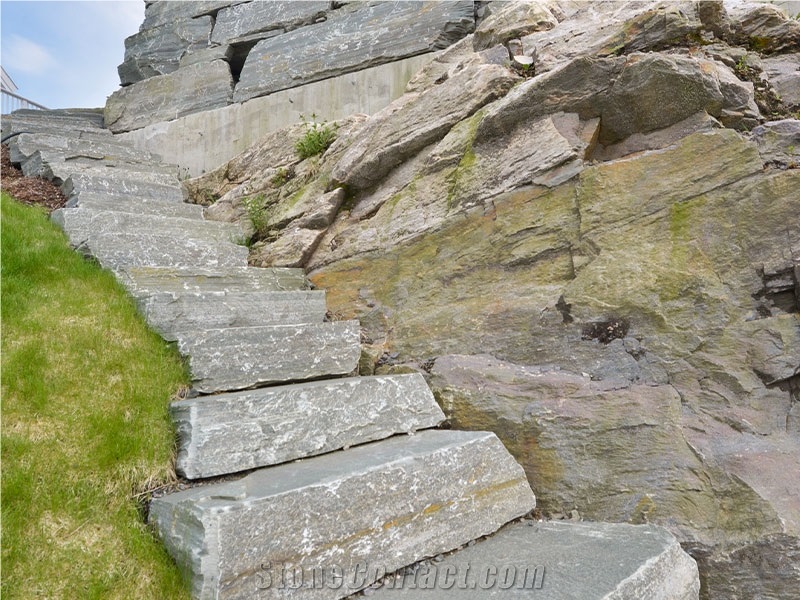 Alta Stone Terrain Steps In Massive Blocks