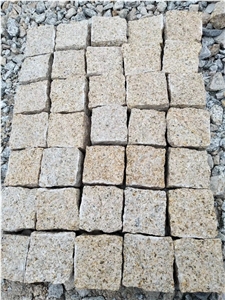 China Yellow Rust Granite Nature Split Cubes Wholesaler