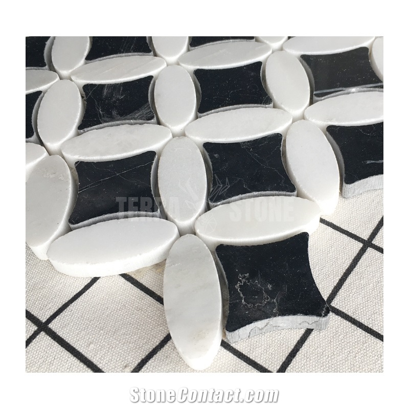 Black And White Stone Mosaic Flower Pattern Bathroom Floor